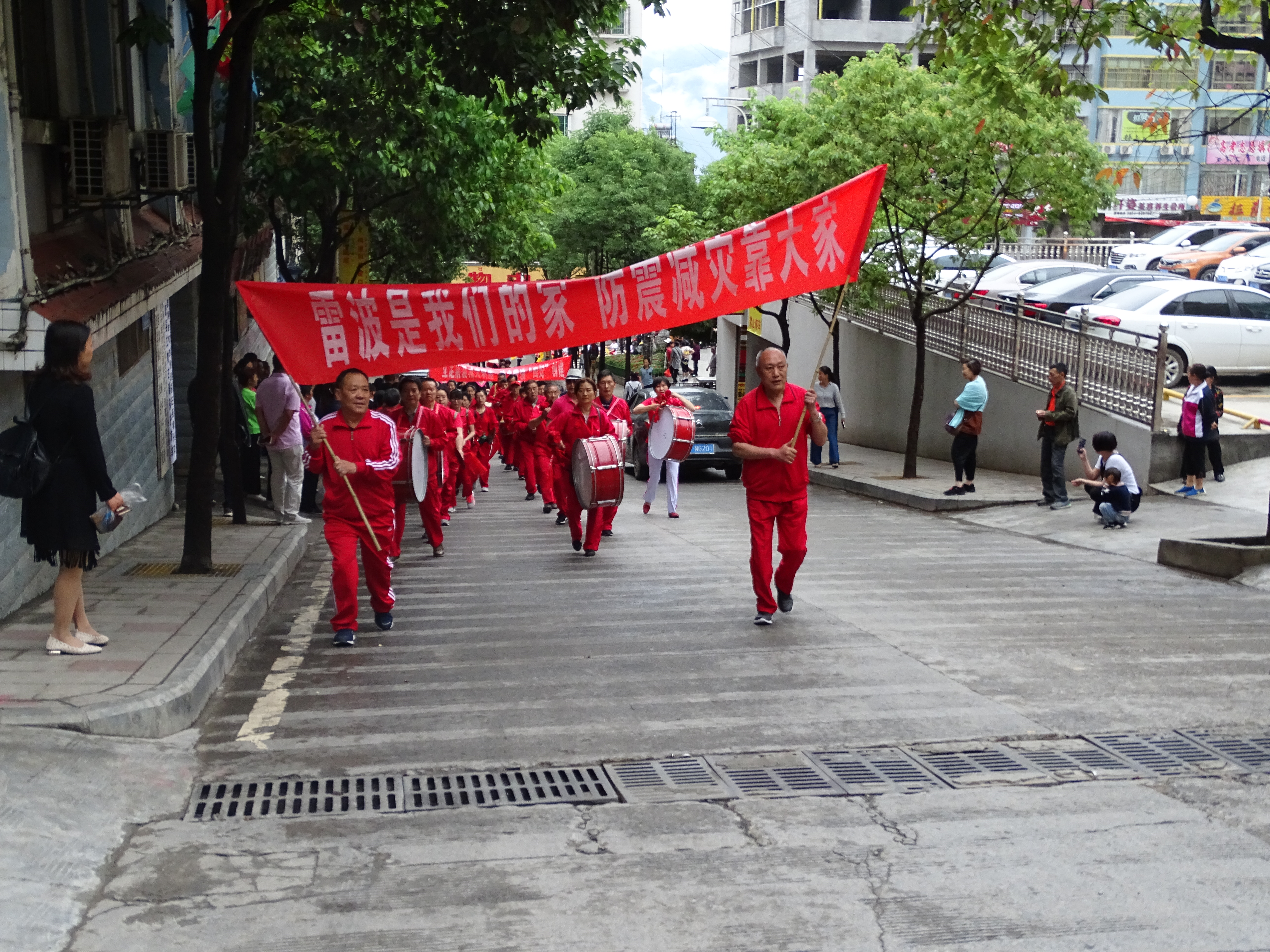 图片1 图片1